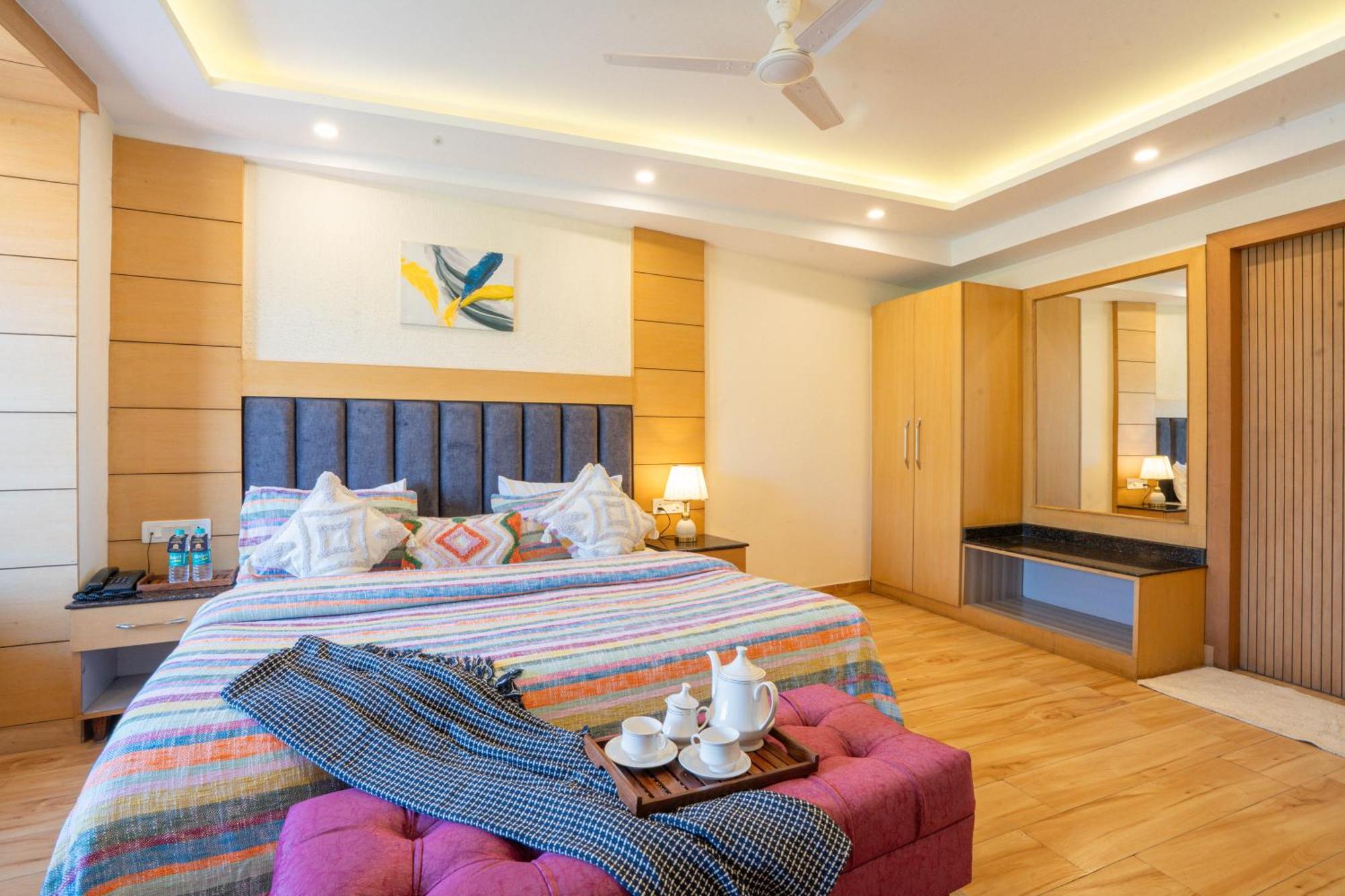 Super Hotel By Perfectstayz Mall Road 穆索里 外观 照片