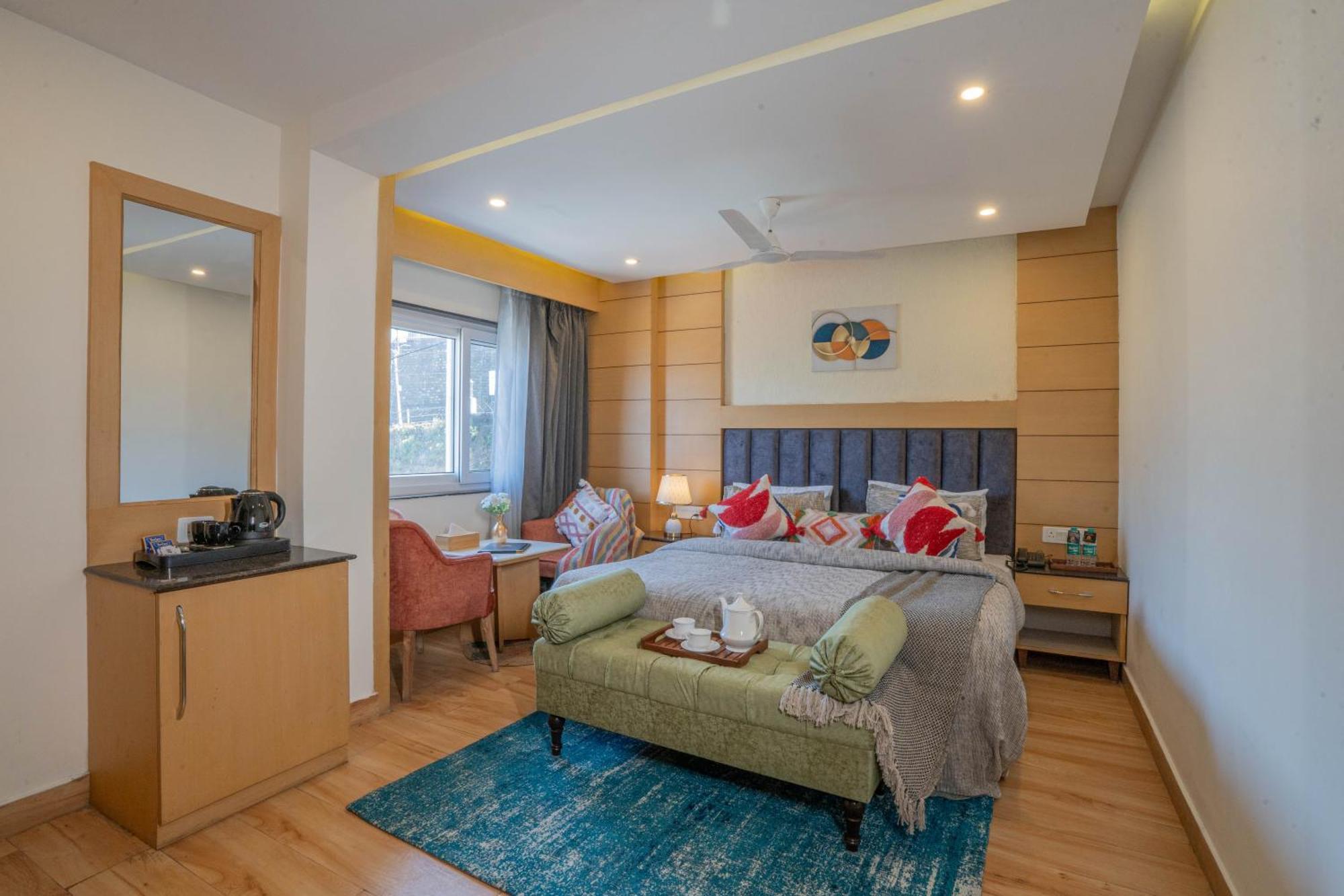 Super Hotel By Perfectstayz Mall Road 穆索里 外观 照片