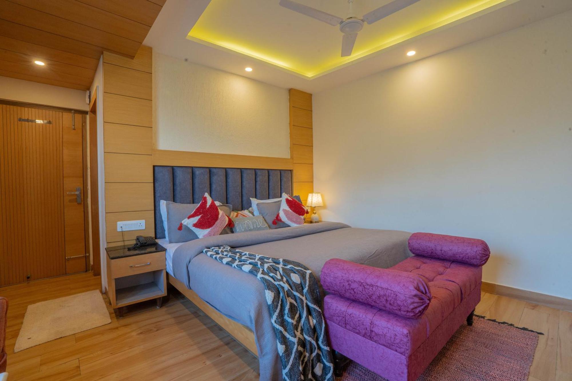 Super Hotel By Perfectstayz Mall Road 穆索里 外观 照片