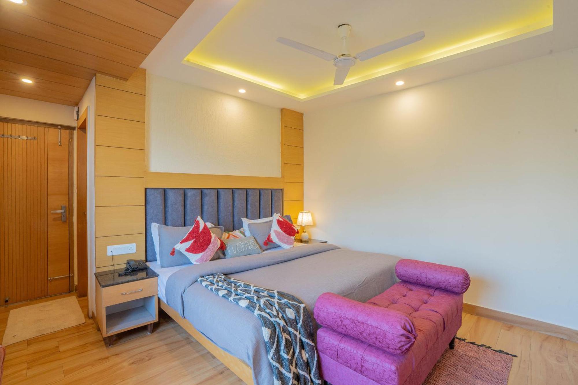 Super Hotel By Perfectstayz Mall Road 穆索里 外观 照片